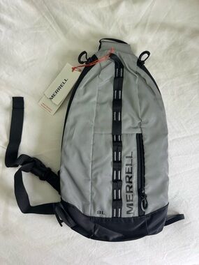 Merrell Women’s Reflective Gray Sling Pack with Black Accents